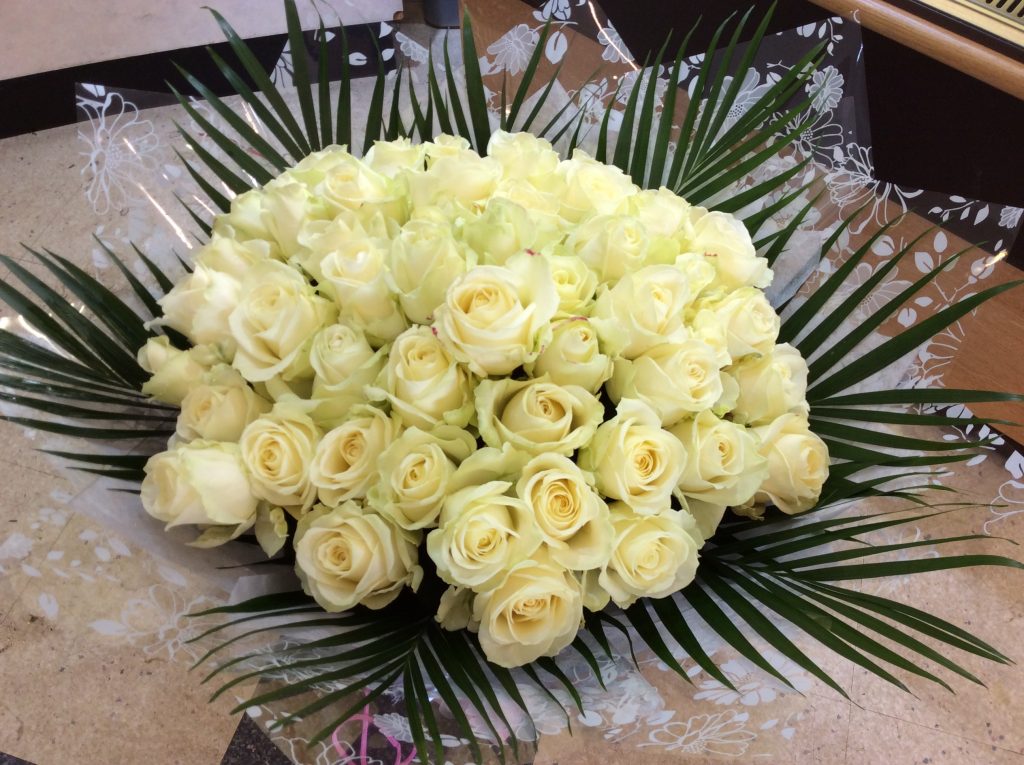 51-white-roses